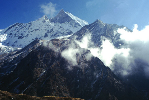 nepal - the annapurna range 2.jpg